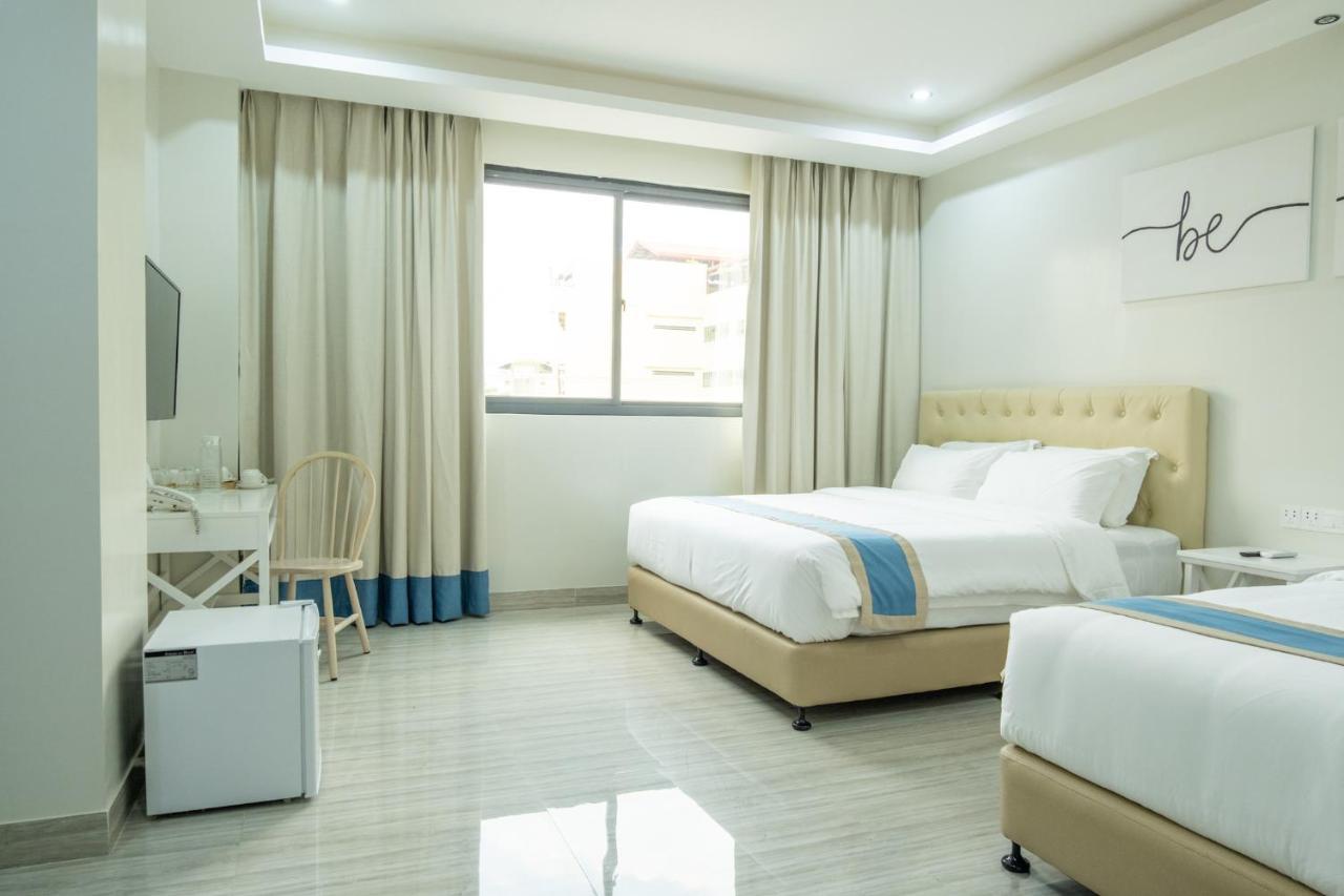 Hampton Suites Davao Exterior photo